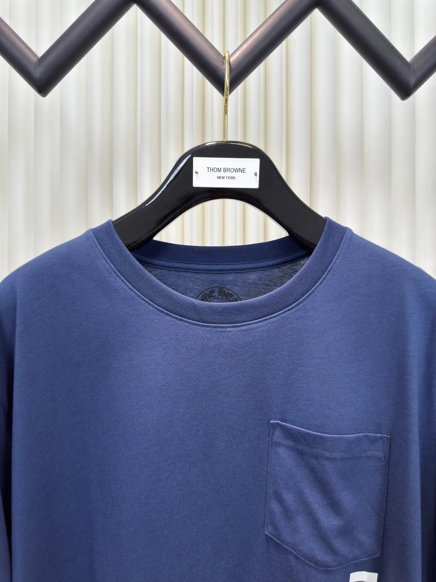 P240 Chrome Hearts Energy Bar Short Sleeves Authentic Open Edition - Physical Counter - Top Luxury Quality 🆚 Instant sale of all editions on the market Fabric is made of 26 weave 200g cotton material Printing is ink printing Customized accessories Size S M L